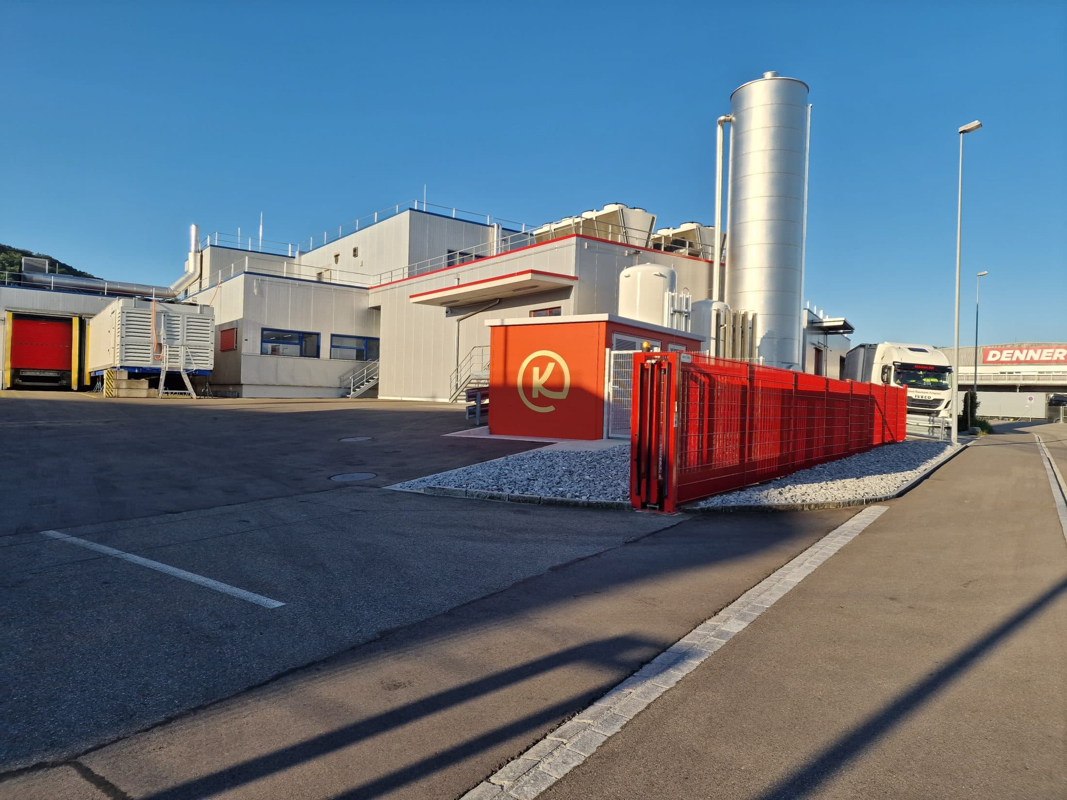 Kneuss Güggeli production planning case study